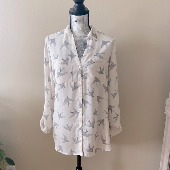 Kismet Sparrow Bird White Long Blouse Button Down Shirt Size Medium - Picture 4 of 9